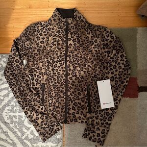 NWT 6 Cropped Define Lululemon True Brown Leopard Crop Full Zip Jacket